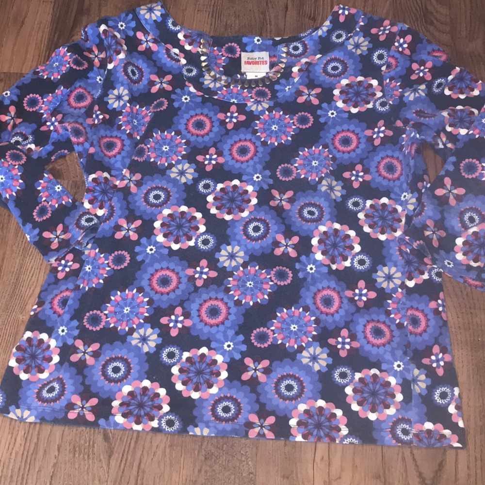 Beautiful Ruby Rd. Top purple and blues  Floral Print Top Blue & Pink